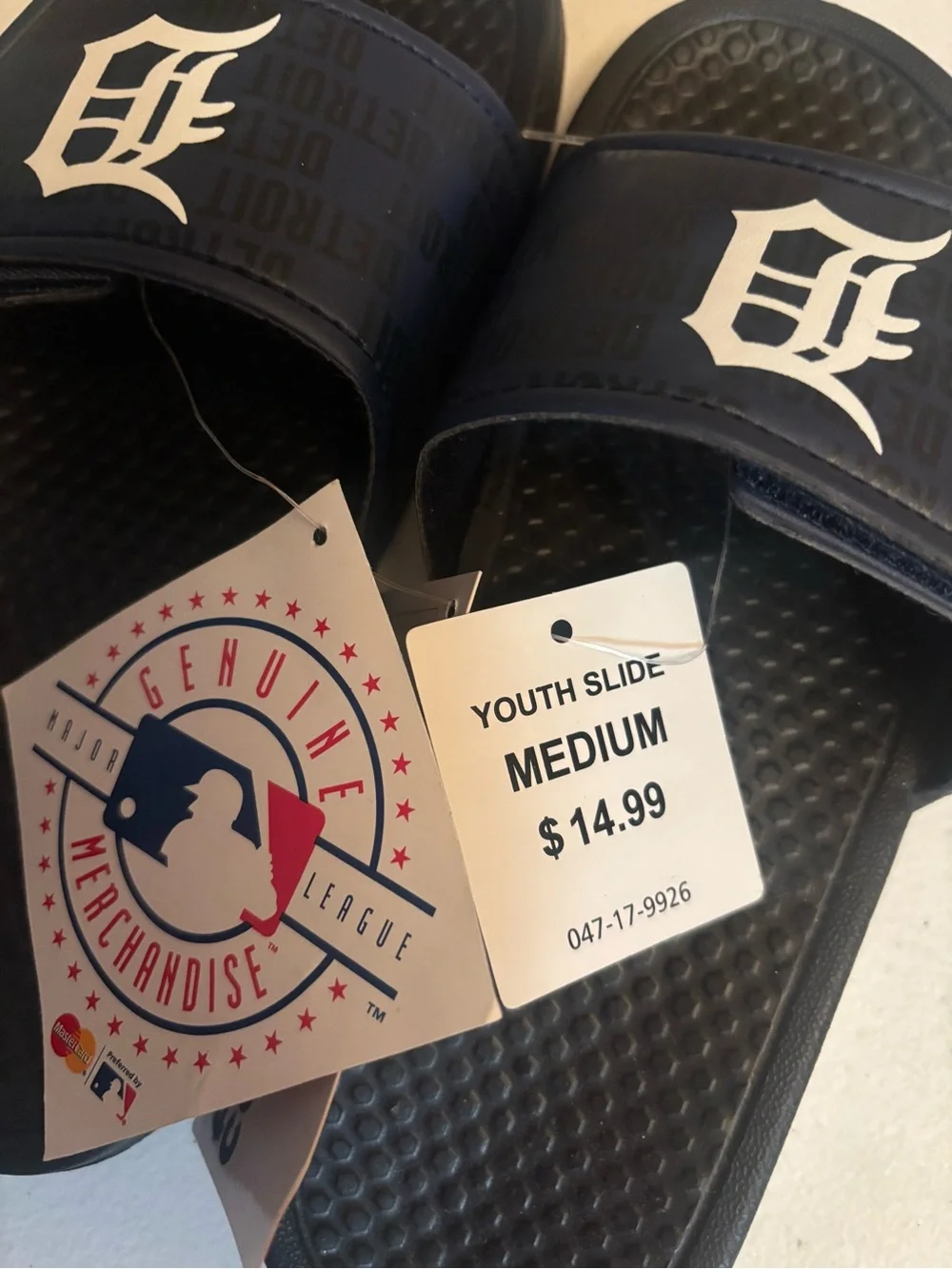 New Detroit Tigers Youth Slide Sandals – Size Medium (13–1)